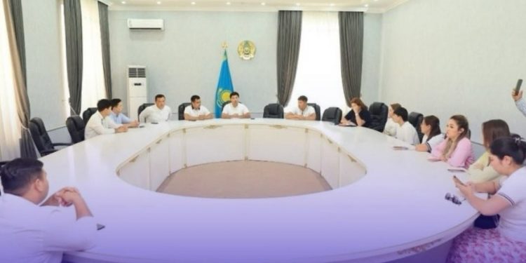 ШЫМКЕНТ: Студенттер арасында Жаңа Конституцияның маңызы түсіндірілді