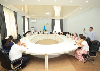 М.Әуезов университетінде студенттер арасында Жаңа Конституция кеңінен насихатталды