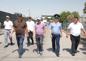 ТҮРКІСТАН: САРЫАҒАШТАҒЫ КЕДЕН БЕКЕТІ МЕН ОРТАЛЫҚ АУРУХАНАНЫҢ ЖҰМЫСЫ ЗЕРДЕЛЕНДІ