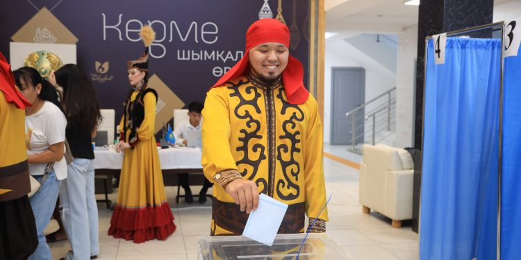 «ҚАЗЫНА» БИ АНСАМБЛІ ӨЗ ТАҢДАУЫН ЖАСАДЫ