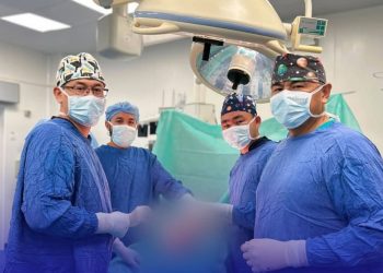 76 жастағы науқасқа жаңа мүмкіндік: Шымкент дәрігерлері күрделі тізе отасын сәтті жасады
