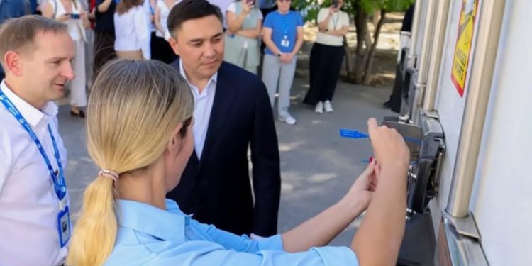 ШЫМКЕНТ: ҚАЗАҚСТАНДЫҚ ДӘРІ АЛҒАШ РЕТ ЕУРОПАЛЫҚ ОДАҚ НАРЫҒЫНА ЖІБЕРІЛДІ