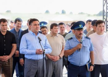 ҚАЛА ӘКІМІ ТҰРАН АУДАНЫНЫҢ ТҰРҒЫНДАРЫМЕН КӨШПЕЛІ КЕЗДЕСУ ӨТКІЗДІ