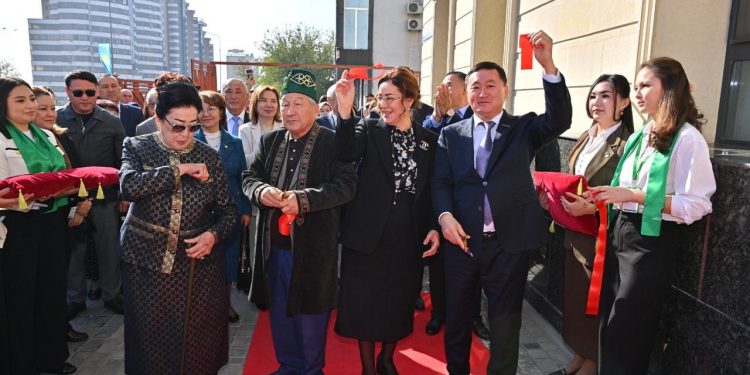 ШЫМКЕНТТЕ ХАЛЫҚТАР ДОСТЫҒЫ УНИВЕРСИТЕТІНІҢ ЖАҢА ОҚУ КОРПУСЫ АШЫЛДЫ