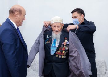 ШЫМКЕНТТЕ АҒА БУЫН ӨКІЛДЕРІНЕ ҚҰРМЕТ КӨРСЕТІЛДІ